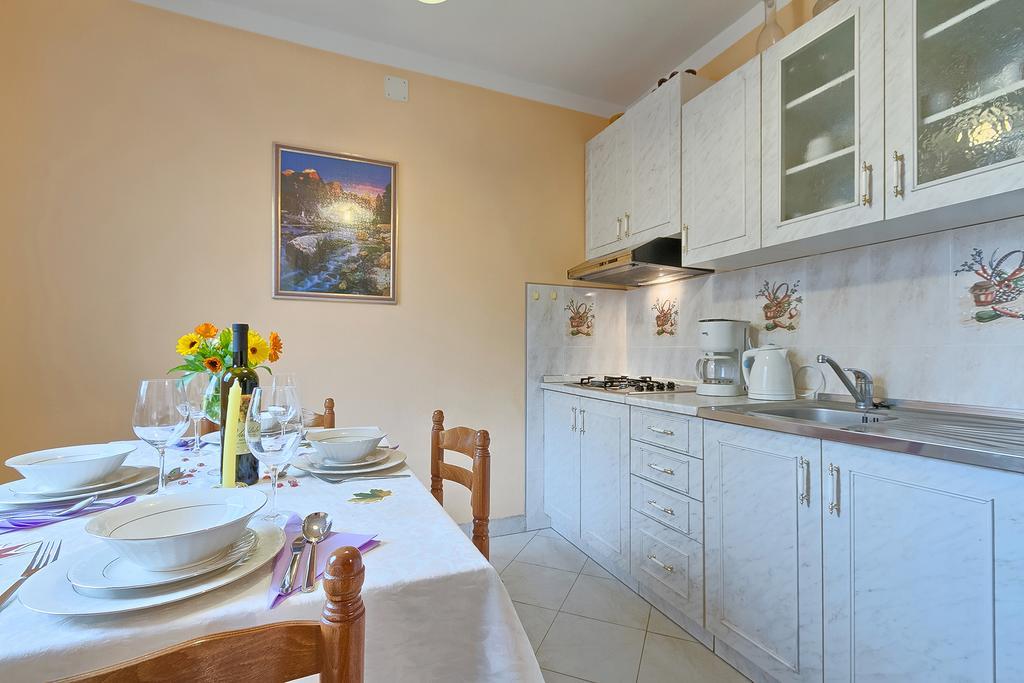Apartments Valoda Nedescina Екстер'єр фото