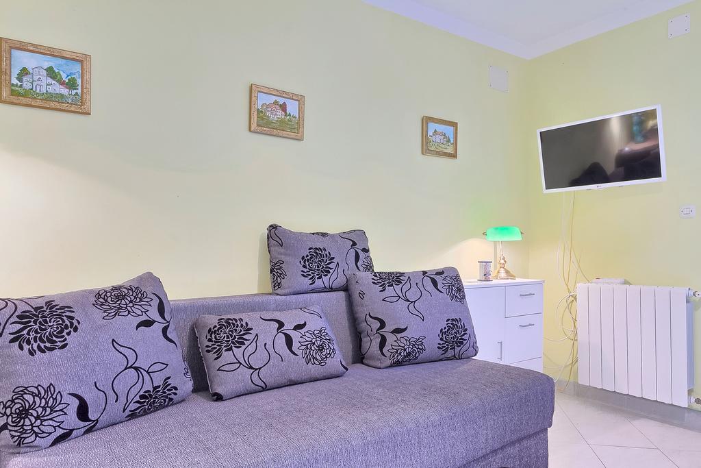 Apartments Valoda Nedescina Екстер'єр фото