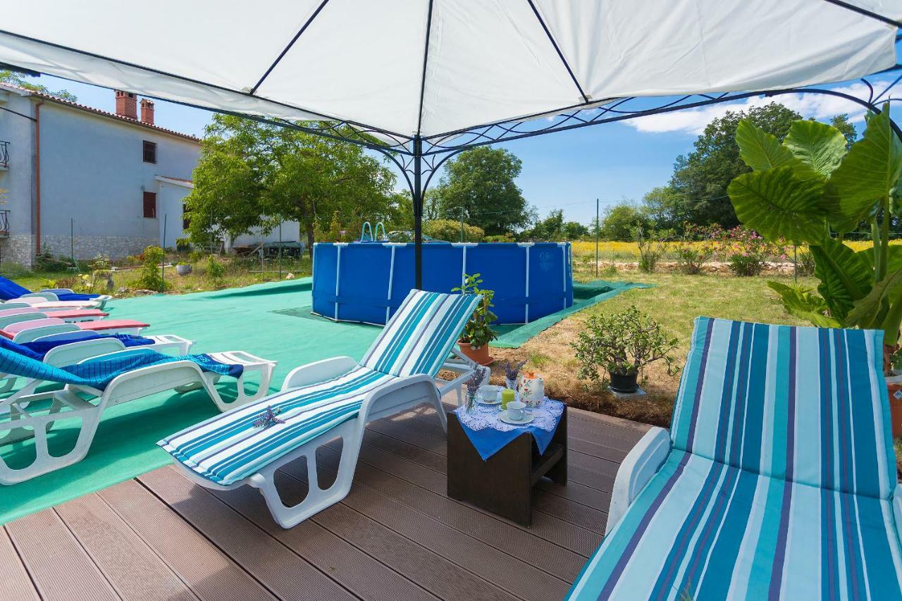 Apartments Valoda Nedescina Екстер'єр фото